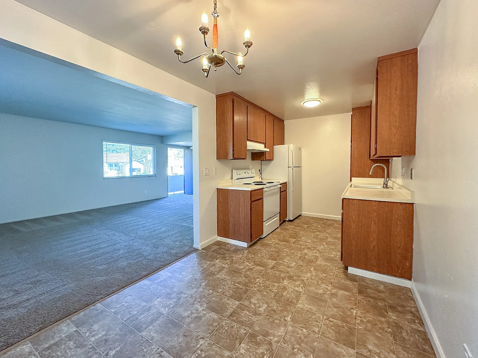 Devonshire Apartments — Photo 4
