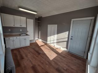 5 School St #11, Claremont, NH 03743