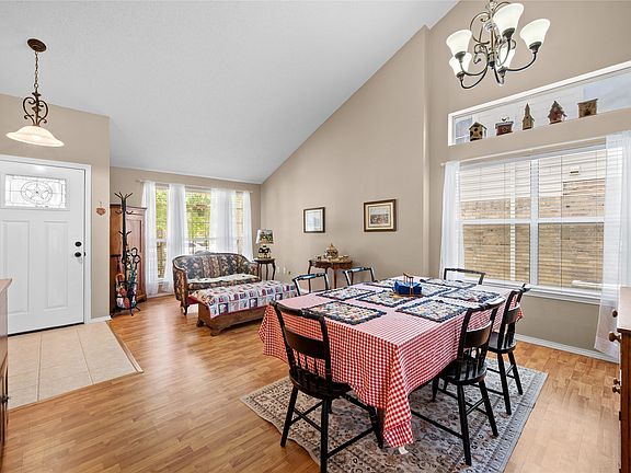 4th image of 6124 Hillside Ln