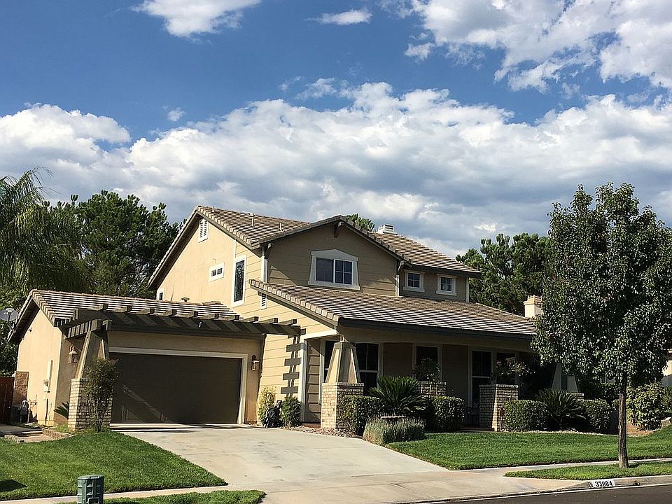 1st image of 33884 Pinehurst Dr