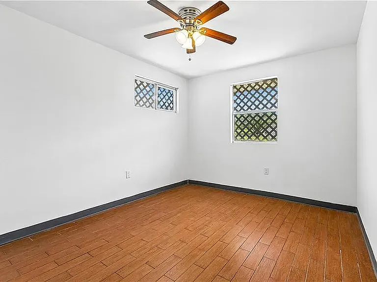 308 Jackson St — Photo 6