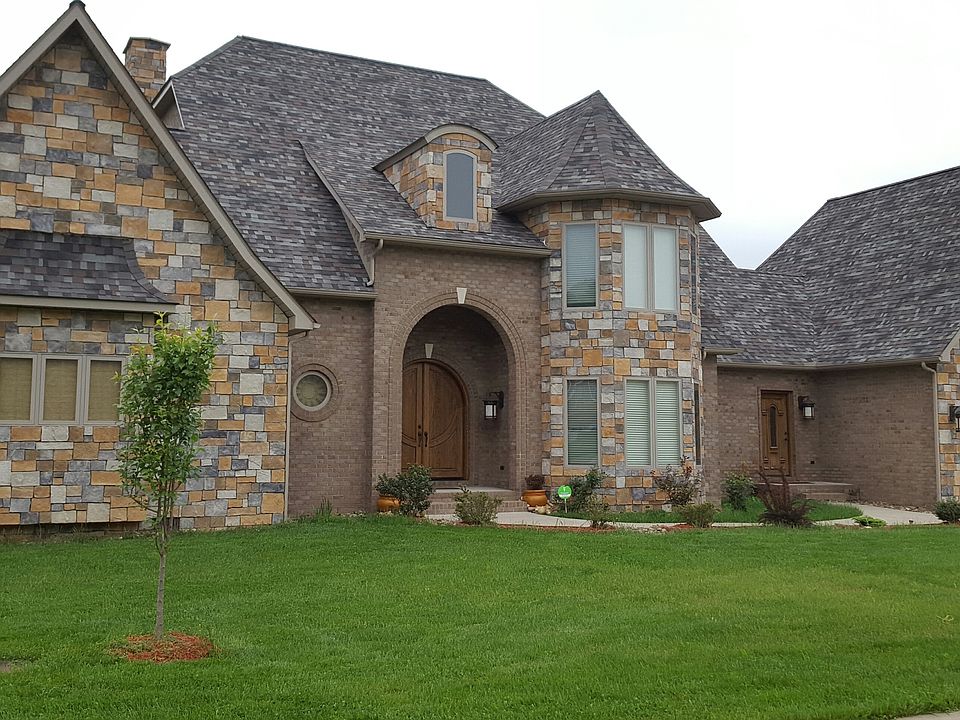 1st image of 15 Riverwalk Dr