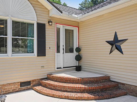 3rd image of 4070 Raney Way