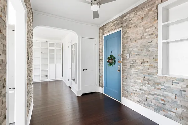 Sold by Compass | media 4