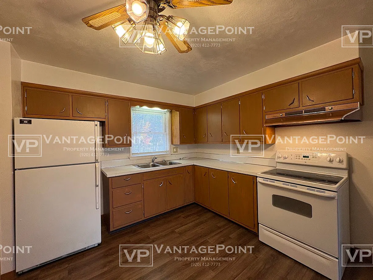 781 Thompson Street - SV - 4 — Photo 2