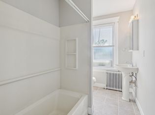 608 Clements Bridge Rd, Barrington, NJ 08007