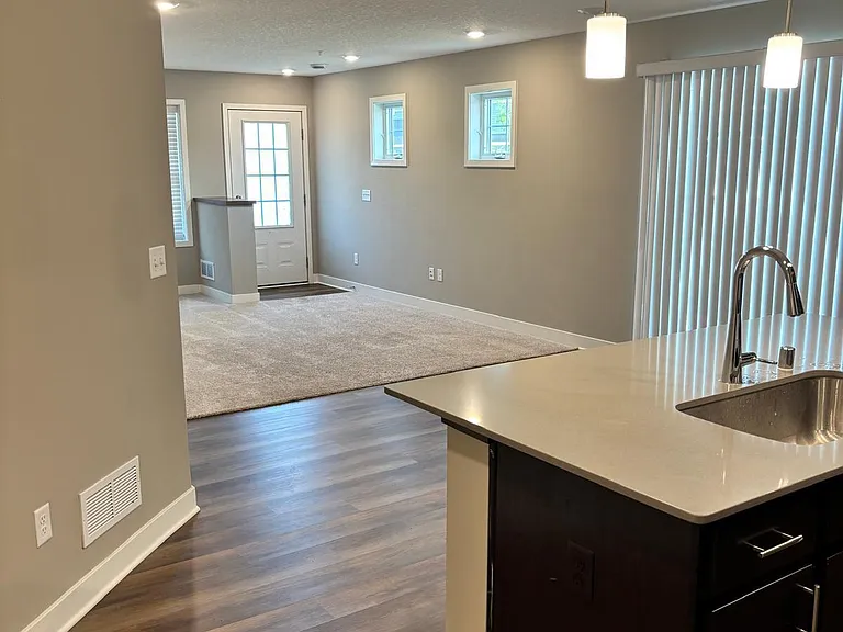 7219 Elmo Ct — Photo 12