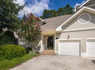 210 Columbia Pl W, Chapel Hill, NC 27516