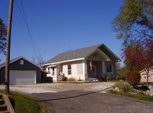 513 N 3rd St, La Grange, MO 63448
