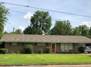 1610 Lambard Dr, Tupelo, MS 38801
