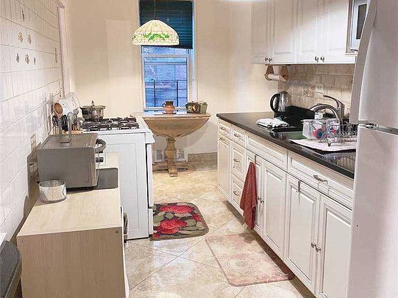 3rd image of 143-55 41st Ave #2C
