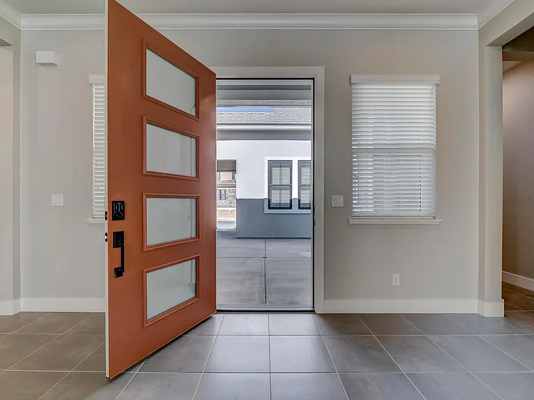 924 Solarium Dr — Photo 6