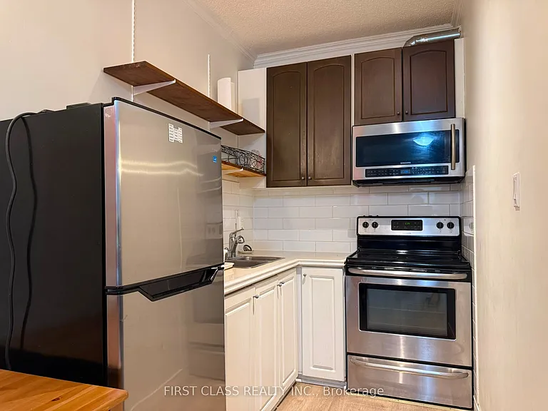 366 Lippincott St #1A — Photo 10