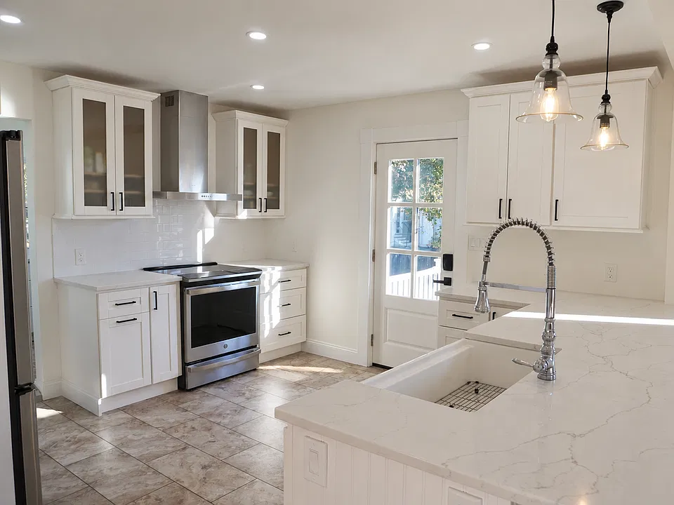 33 Lodge St #2