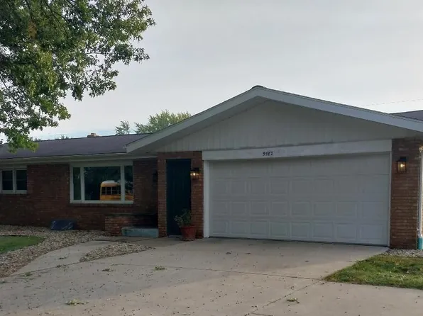 5587 Dennis St, Stevensville, MI 49127