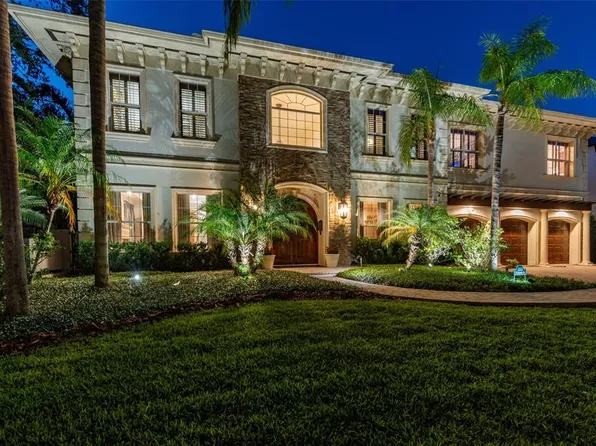 4313 W Beachway Dr, Tampa, FL 33609