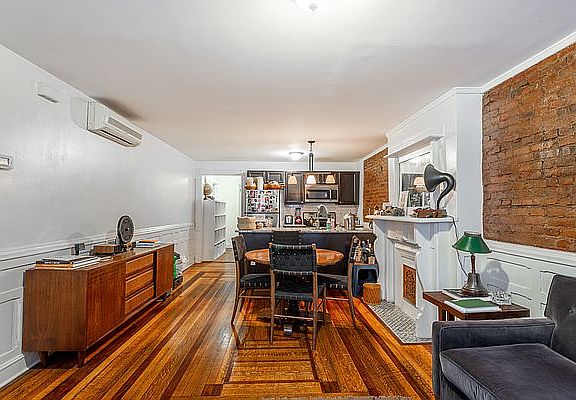 4th image of 812 Putnam Ave #1G