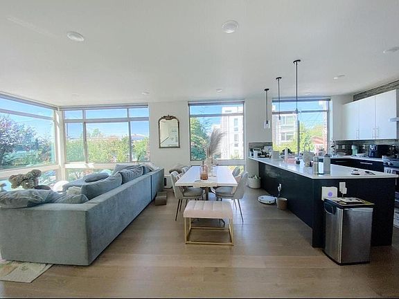 Floor to ceiling windows, natural lighting