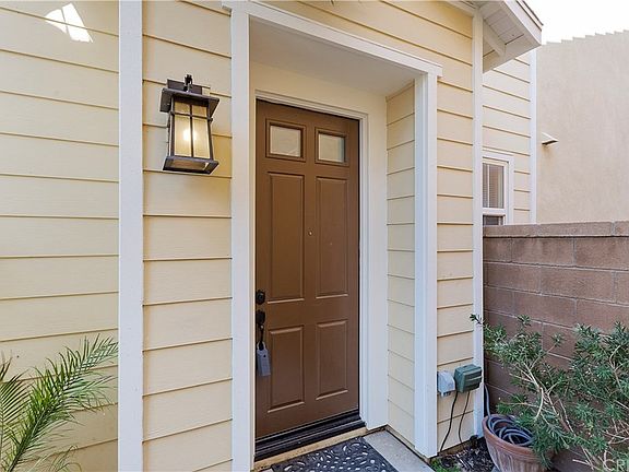 3rd image of 3235 S Quincy Way