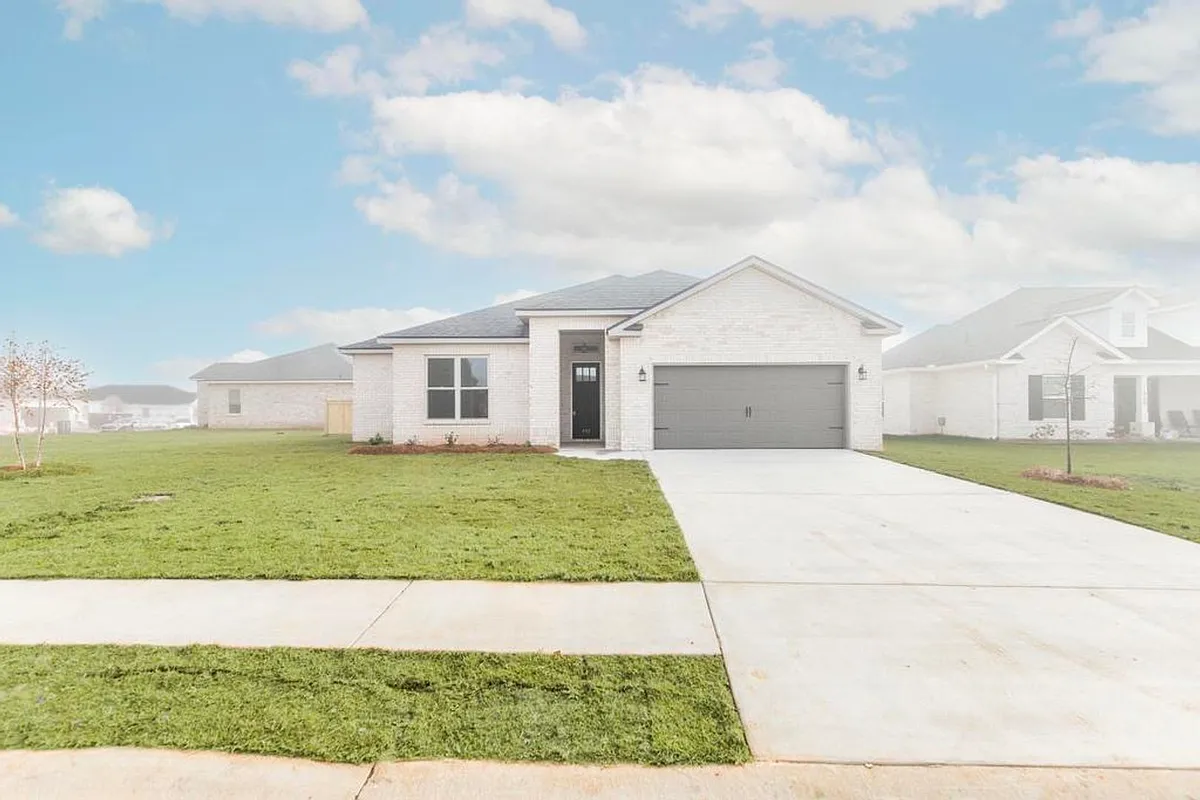 Building Photo - 402 Otters Ridge Dr