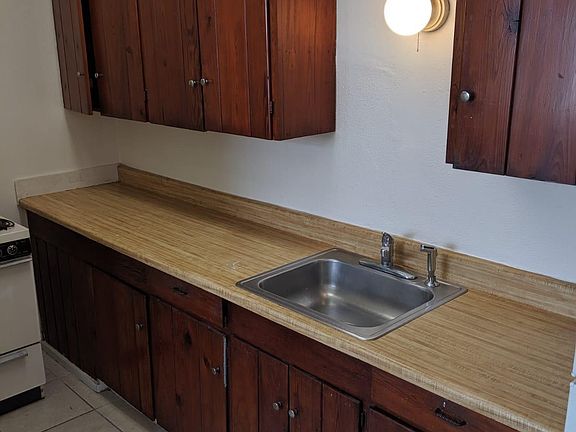 4th image of 214 Ponce De Leon Ave APT 6