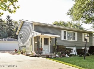 201 W Green Meadows Blvd, Streamwood, IL 60107