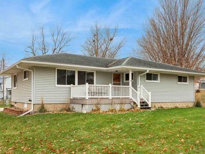 205 E Washington St, Norway, IA, 52318