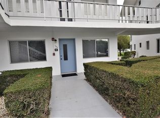 11201 80th Ave APT 109, Seminole, FL 33772