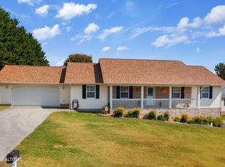 2064 Strawberry Dr, New Market, TN 37820