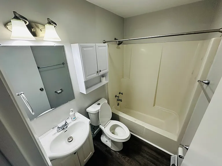 1933 Chateau Dr — Photo 5