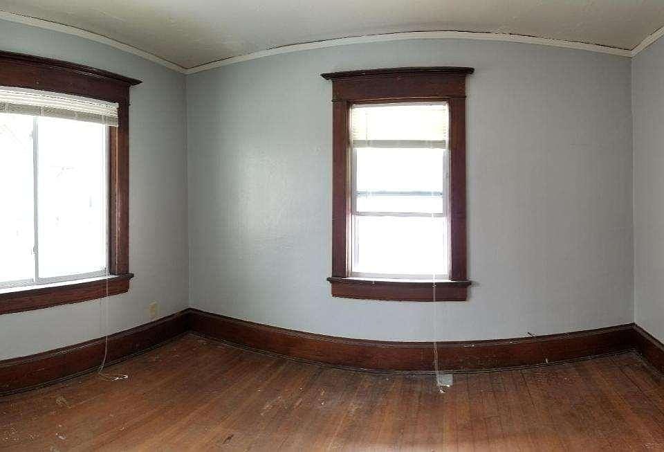 2nd image of 214 South St APT 3