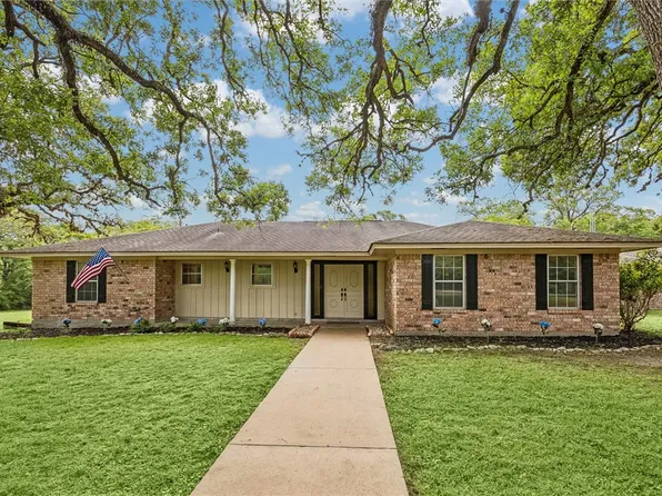 4844 Afton Oaks Dr, College Station, TX 77845