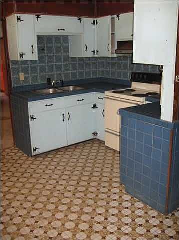2nd image of 3517 Lamar Ave