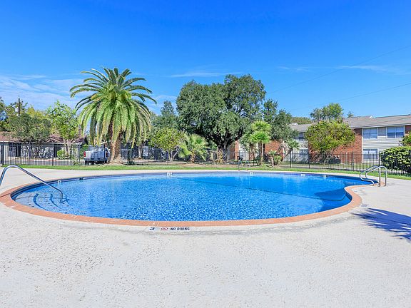2nd image of 807 Flame Cir #358