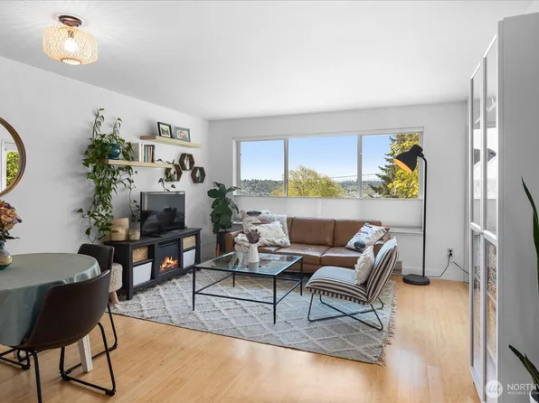 4421 Greenwood Avenue N #104, Seattle, WA 98103