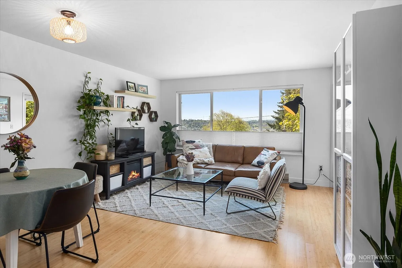 4421 Greenwood Avenue N #104 photo 1