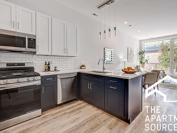 2nd image of 2402 W Carmen Ave #1001