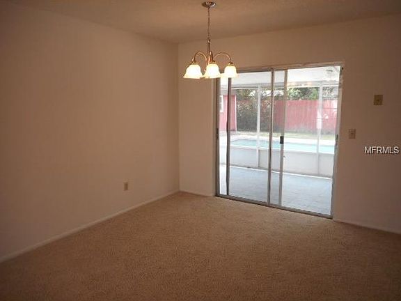 4th image of 557 Floral Dr