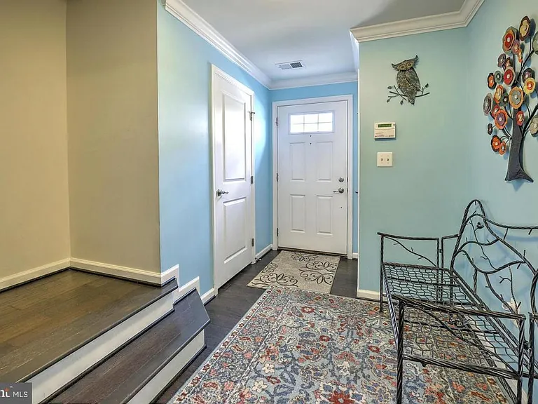 7336 Summit Rock Rd — Photo 2