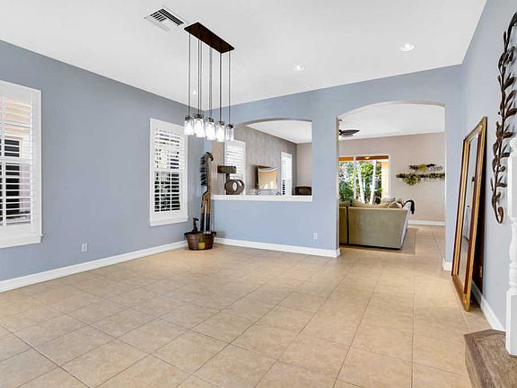 5th image of 172 W Bay Cedar Cir