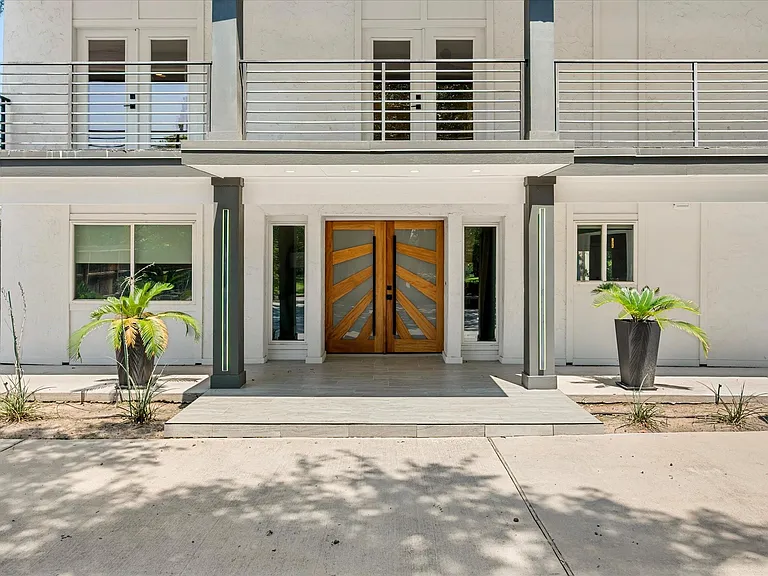 8202 Argentina St — Photo 6