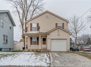 36 Devonshire Dr, Akron, OH 44312
