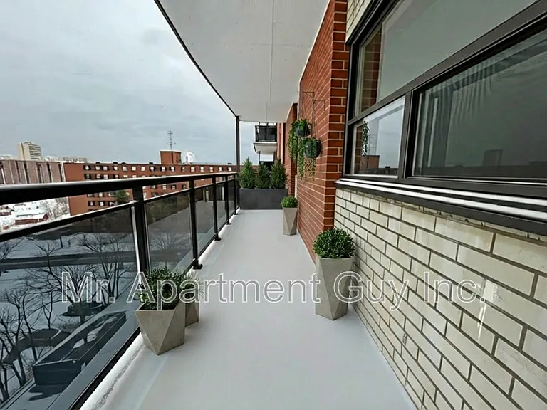 45 Paisley Blvd W #2 — Photo 6