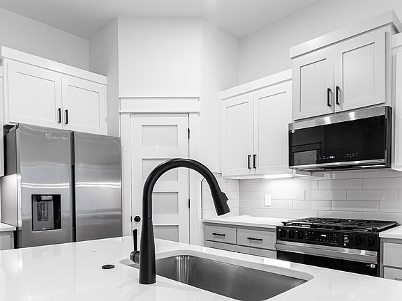 3rd image of 203 S 25th St
