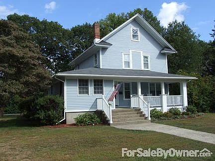 REMODELED 10 ROOM HOUSE.
						:
						One block from Eli Whitney Elementary and Bunnell High School.