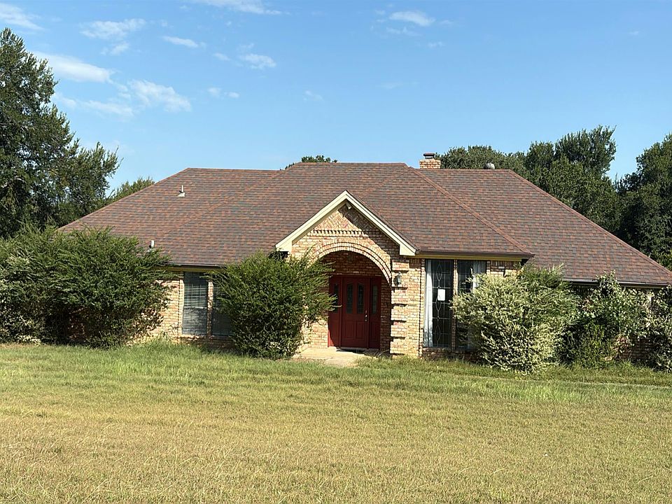 1st image of 408 Silver Ln