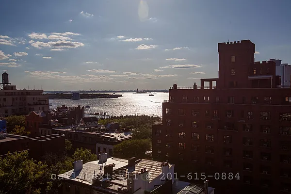 Rented by Arwell Realty | media 15