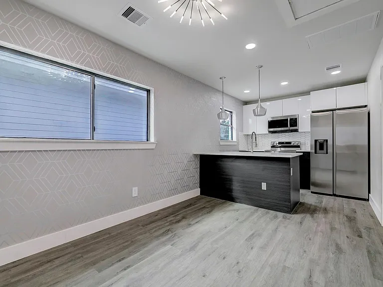 2403 Cleburne St #3 — Photo 21