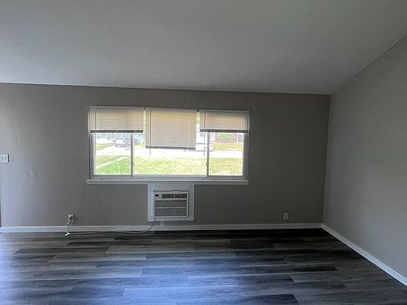3rd image of 1512 Sylvan Ln APT 1