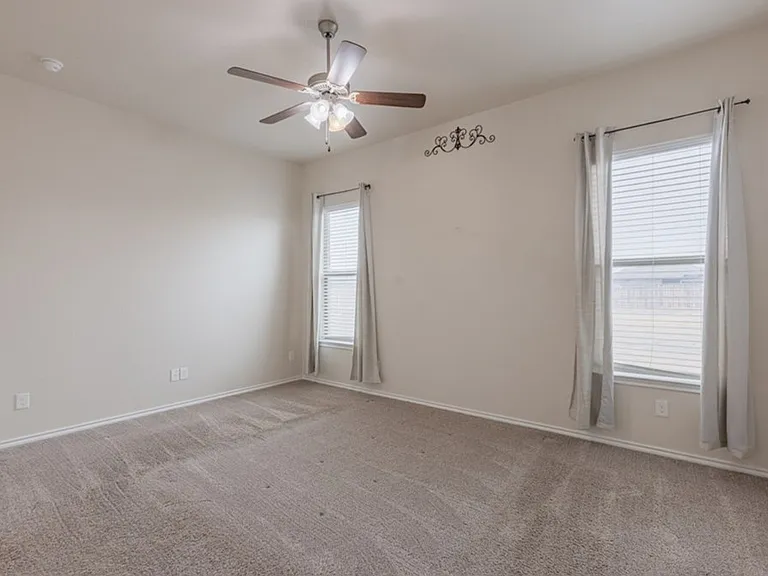 6706 Yellow Rose Ct — Photo 7